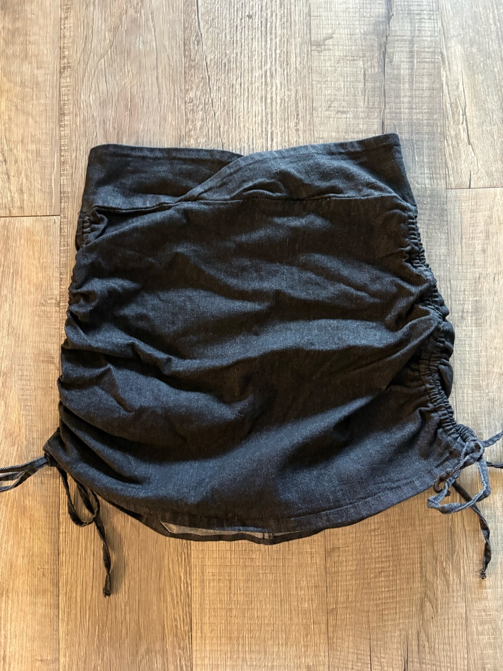 SHEIN Black Denim-Textured Skirt